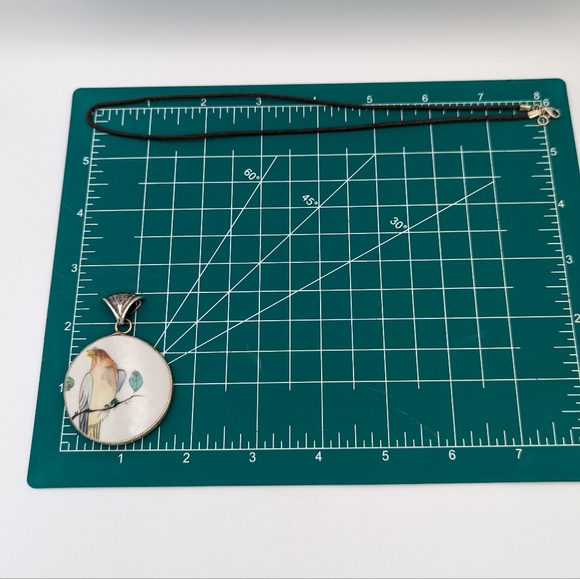 Vintage/Antique Broken China Repurpose With sterling Hand painted Bird Pendant - Picture 10 of 10